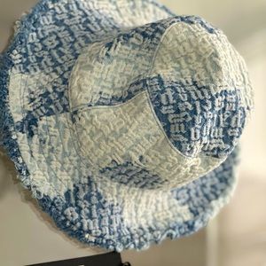 Palm Angels bucket hat worn once.